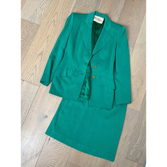 Emerald green wool blazer pencil skirt suit by Tailorbrooke in Botany Stand shop - Picture 6 of 10